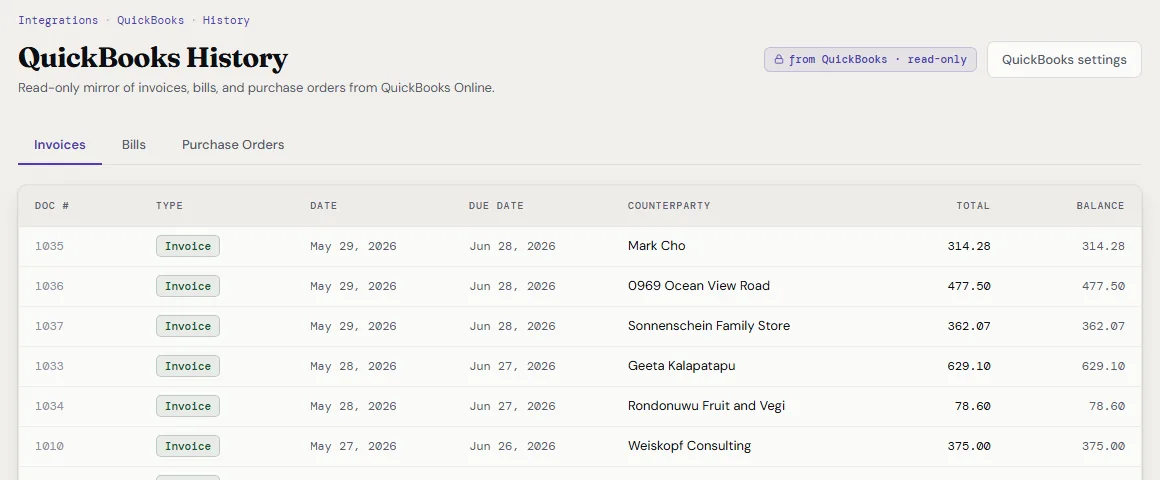 The QuickBooks History screen: a read-only mirror of invoices, bills and purchase orders, with a table of invoice numbers, dates, counterparties, totals and balances.